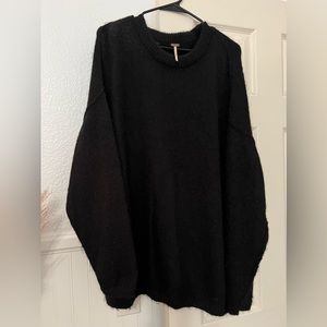 FREE PEOPLE OVERSIZED FUZZY SWEATER